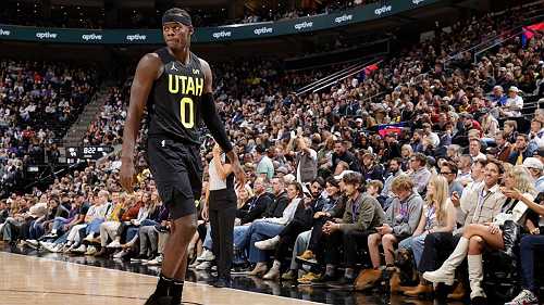 Sources: Jazz F Hendricks suffers leg fracture